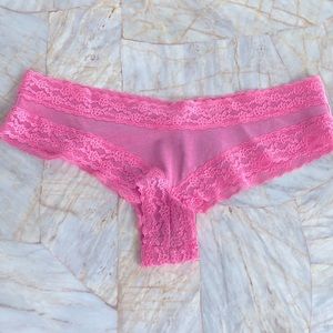 Victoria’s Secret Lingrie Vintage Gorgeous Panties Thong Cheeky Lace Satin Rare